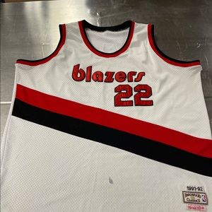 Rare vintage Clyde Drexler  trailblazers jersey